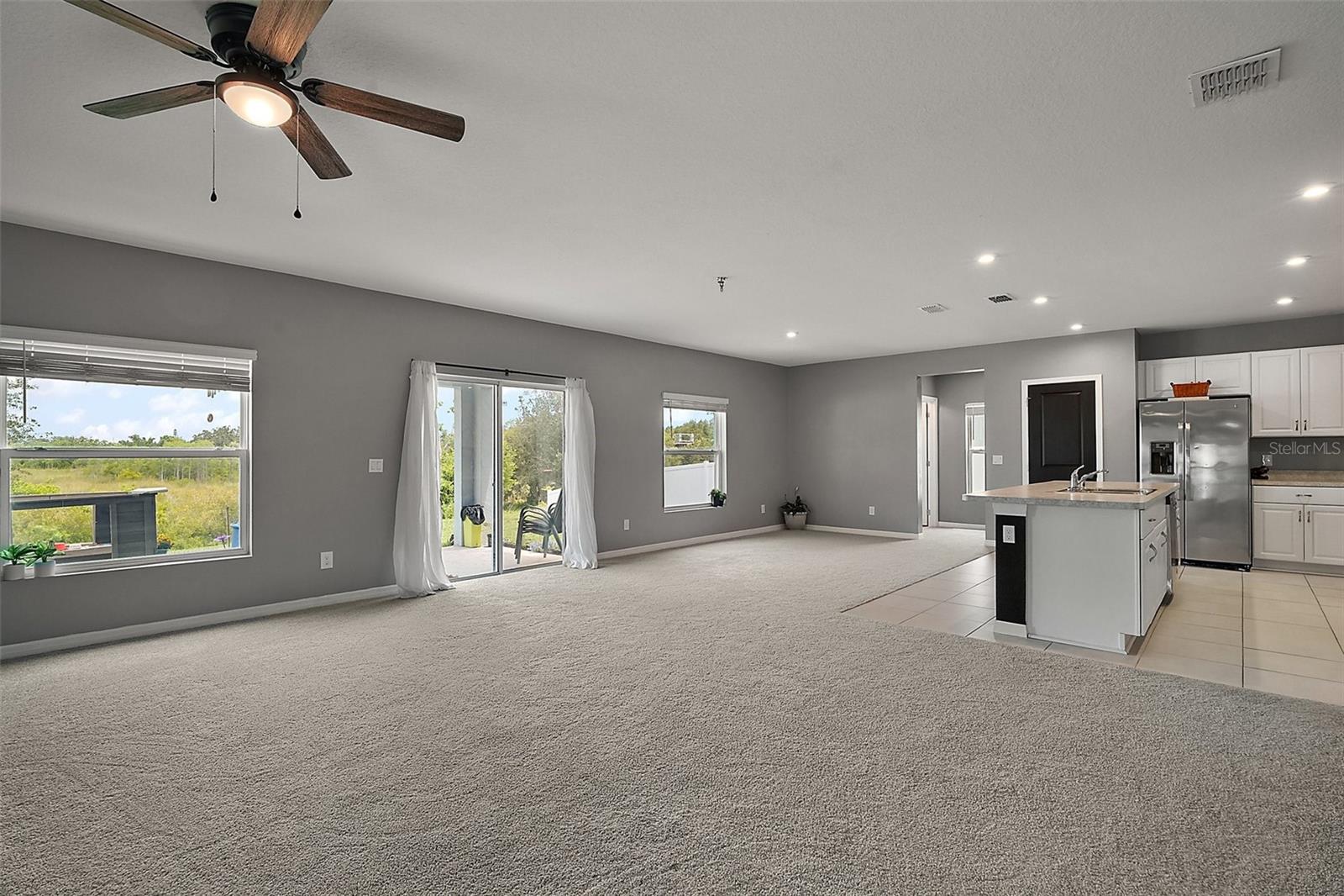 Image 23 of 45 For 605 Black Eagle Drive