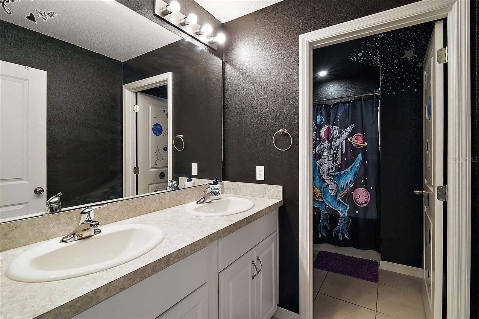 Image 31 of 45 For 605 Black Eagle Drive