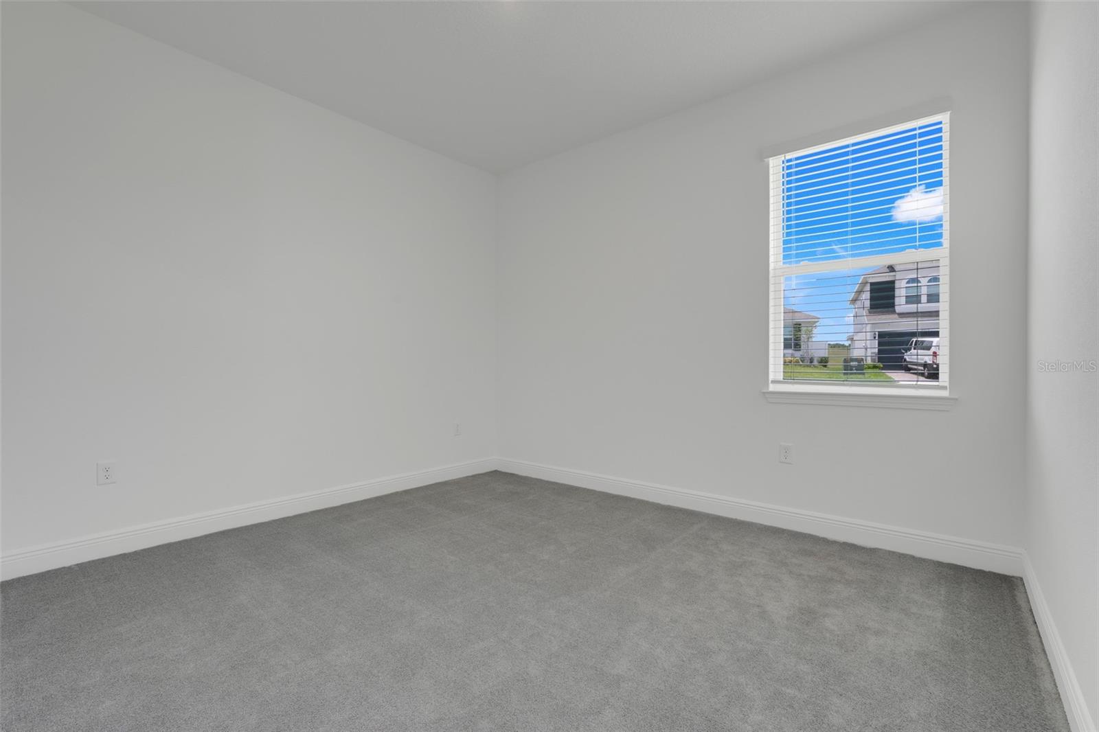 Image 16 of 22 For 2025 Axel Street