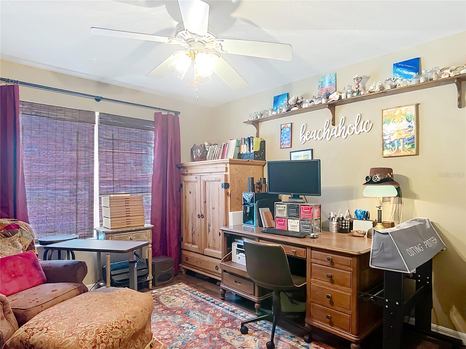 Listing photo id 15 for 750 Eden Place