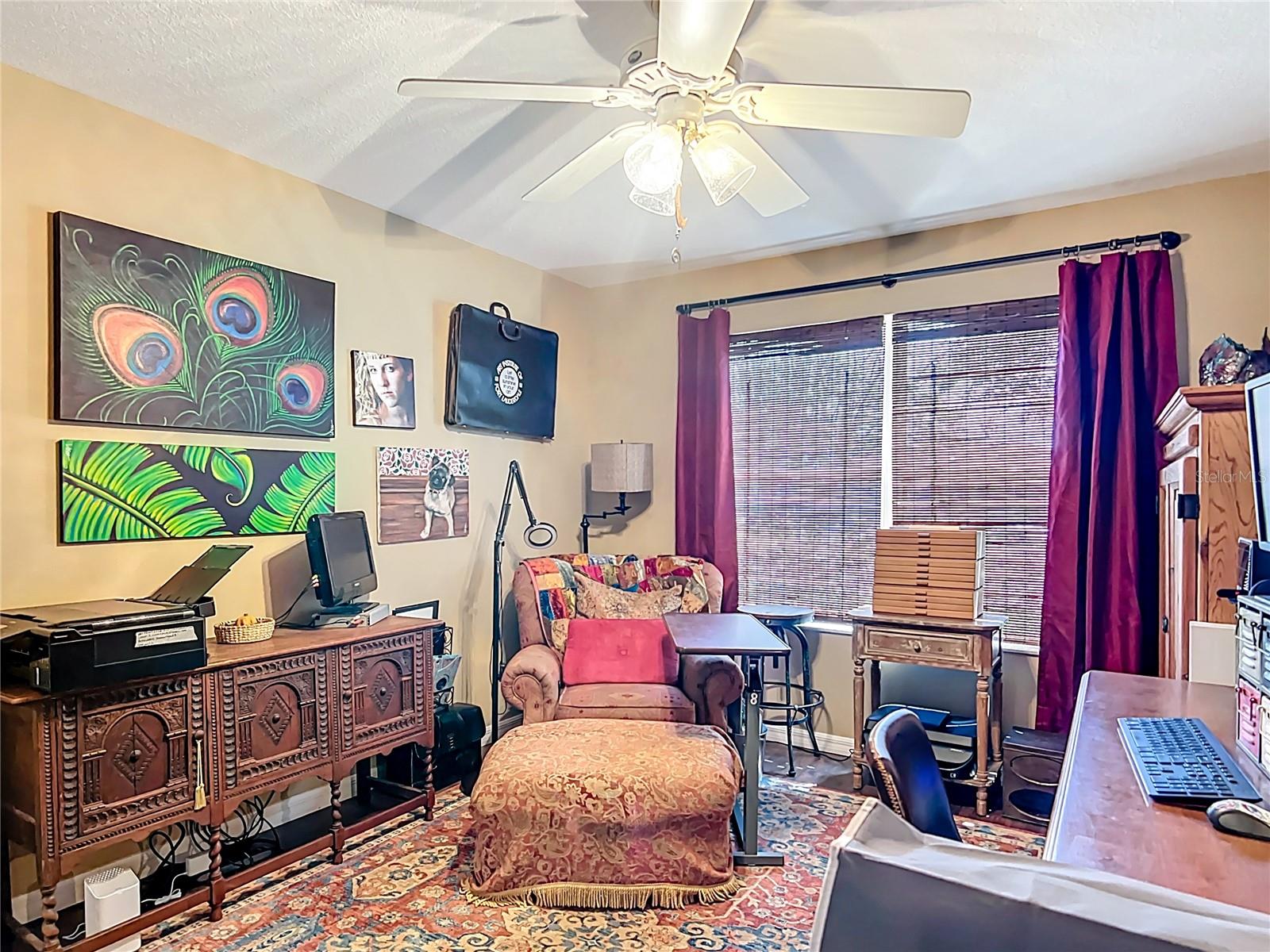 Listing photo id 16 for 750 Eden Place
