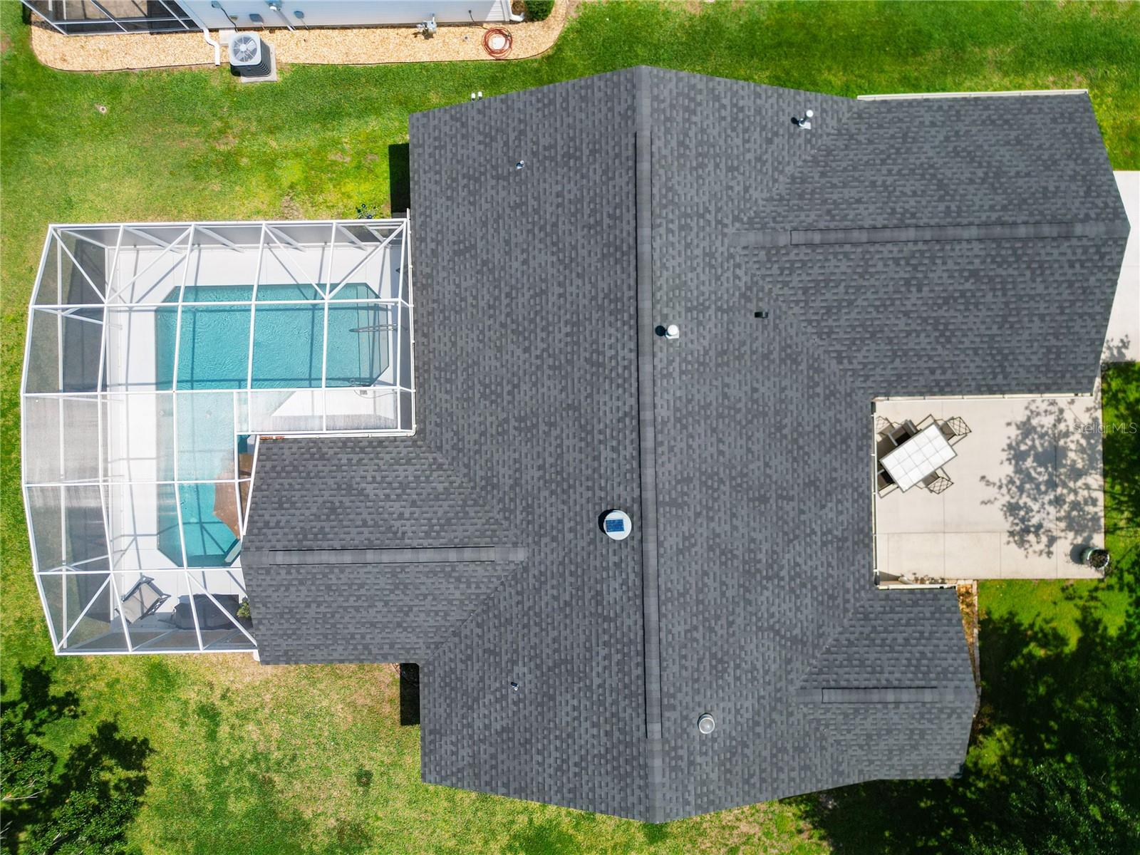 Listing photo id 0 for 750 Eden Place