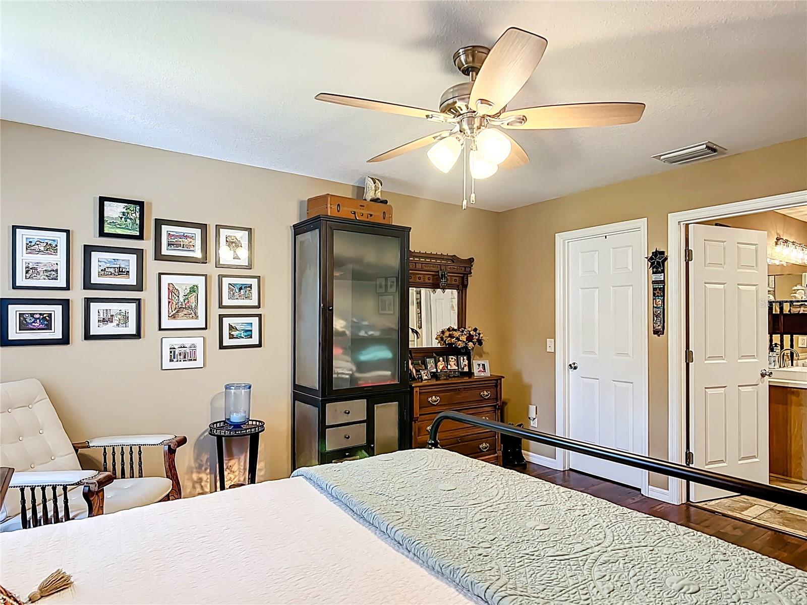 Listing photo id 20 for 750 Eden Place