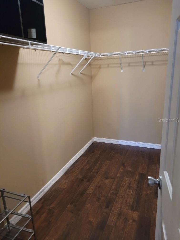 Listing photo id 22 for 750 Eden Place