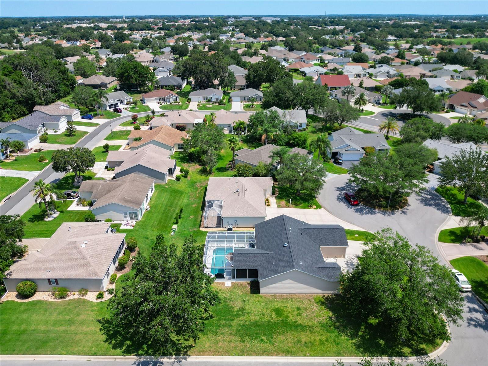 Listing photo id 36 for 750 Eden Place