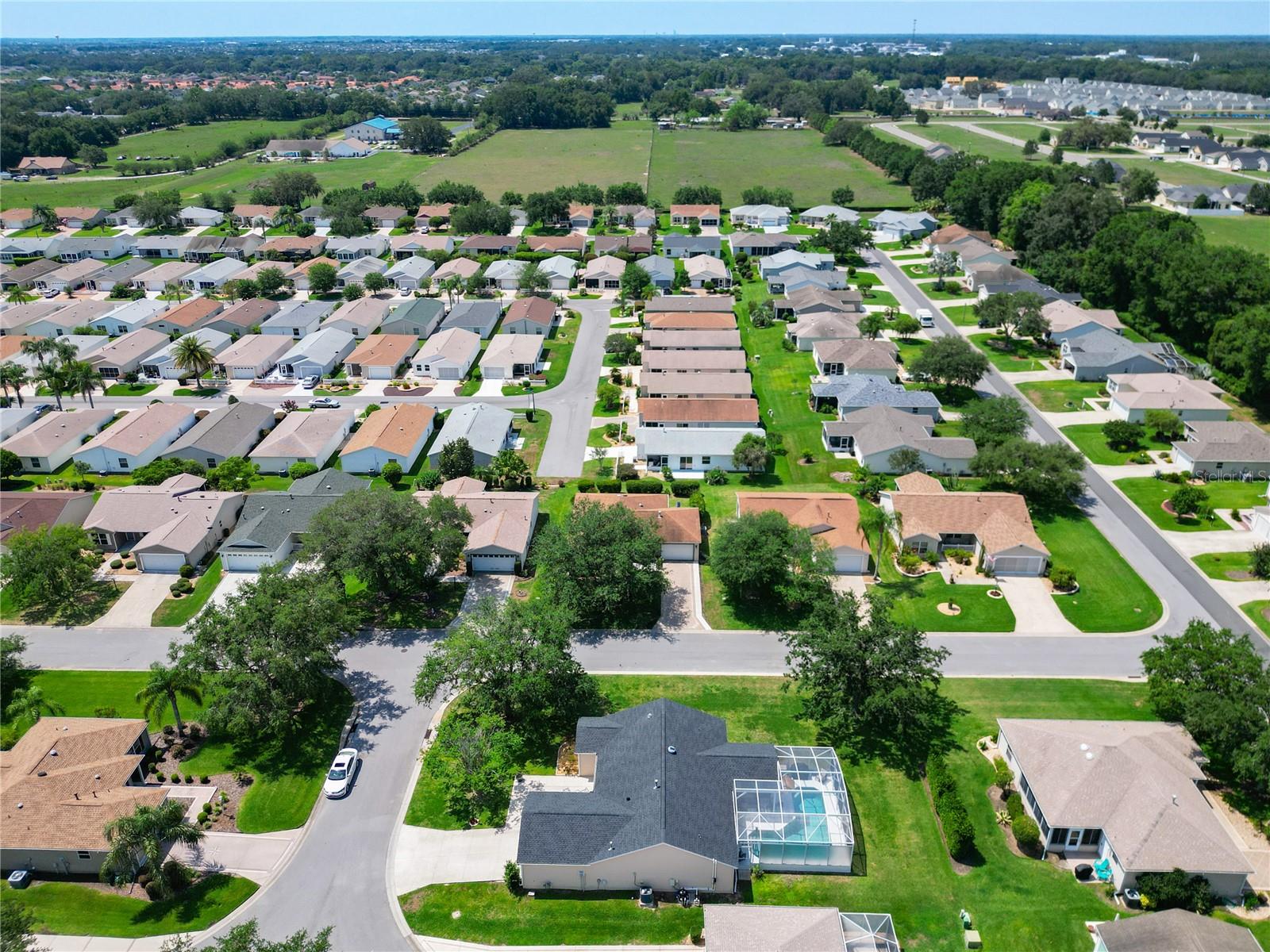 Listing photo id 39 for 750 Eden Place