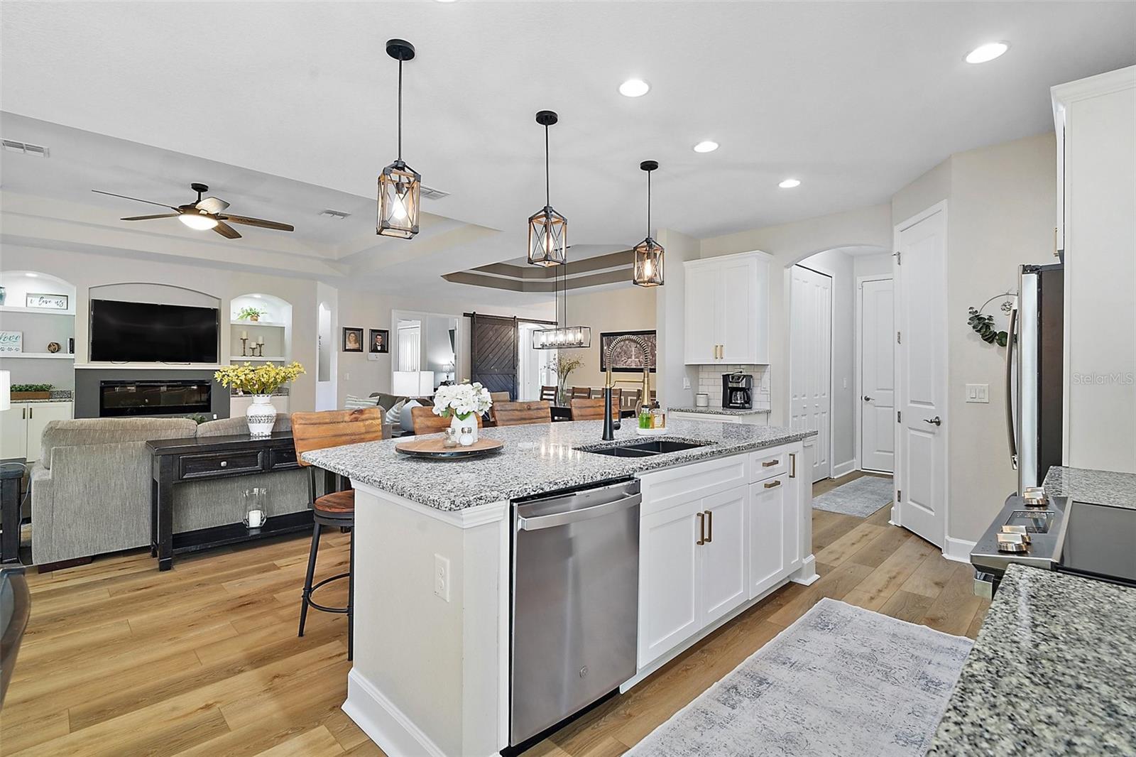 Image 17 of 43 For 440 Bellissimo Place