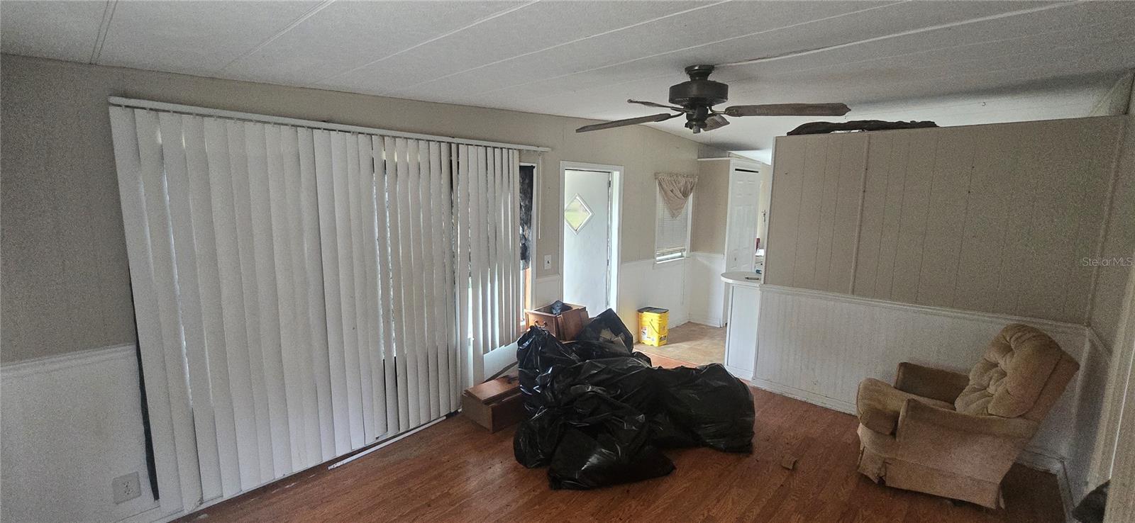 Image 4 of 27 For 4634 Sunnyside Drive
