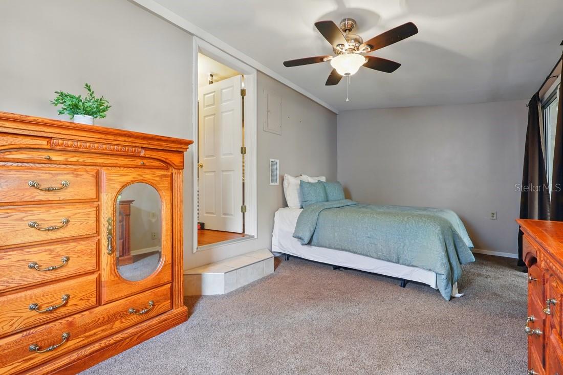 Image 12 of 19 For 1119 Pine Avenue