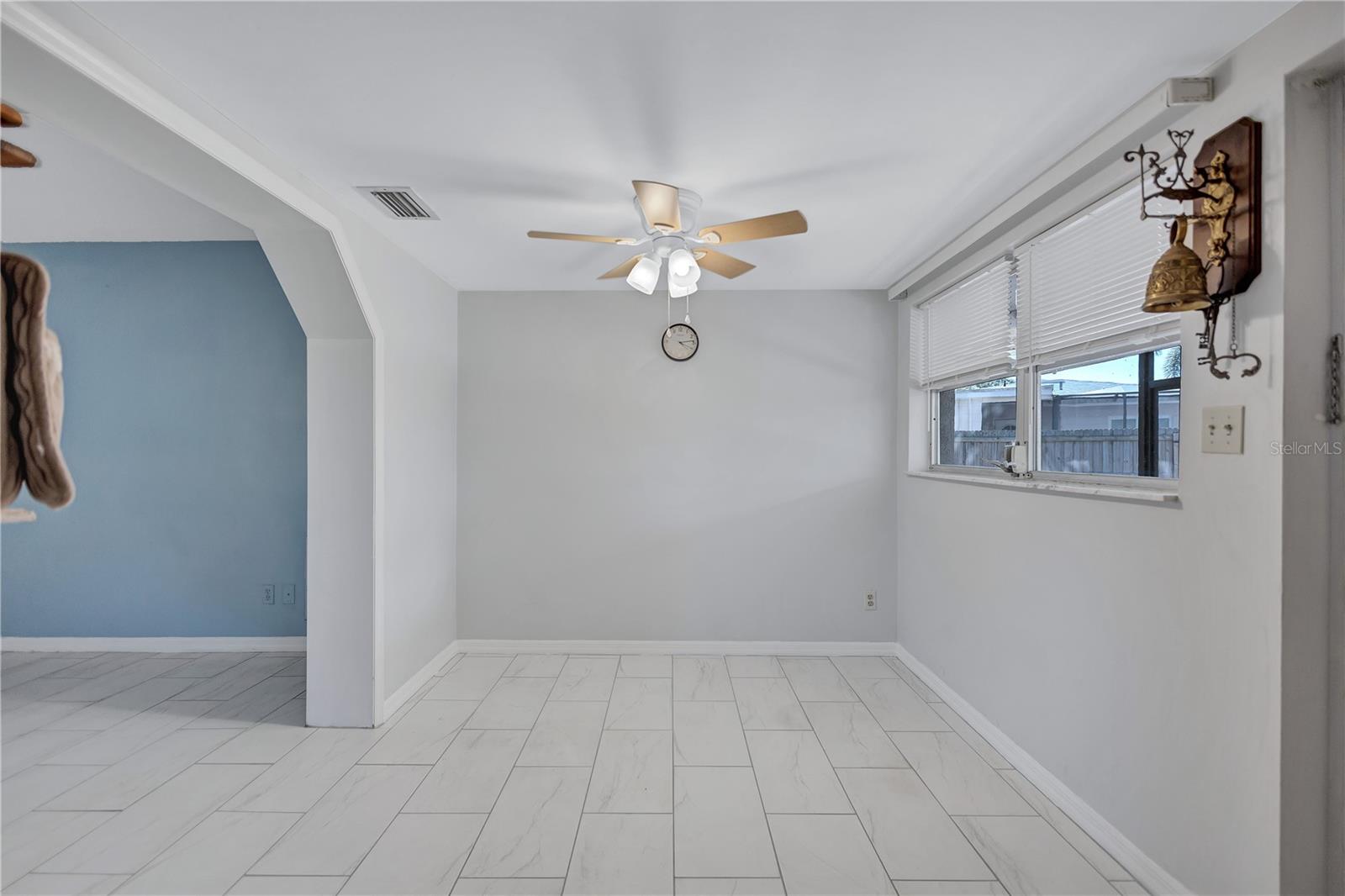 Image 11 of 39 For 6443 34th Avenue N