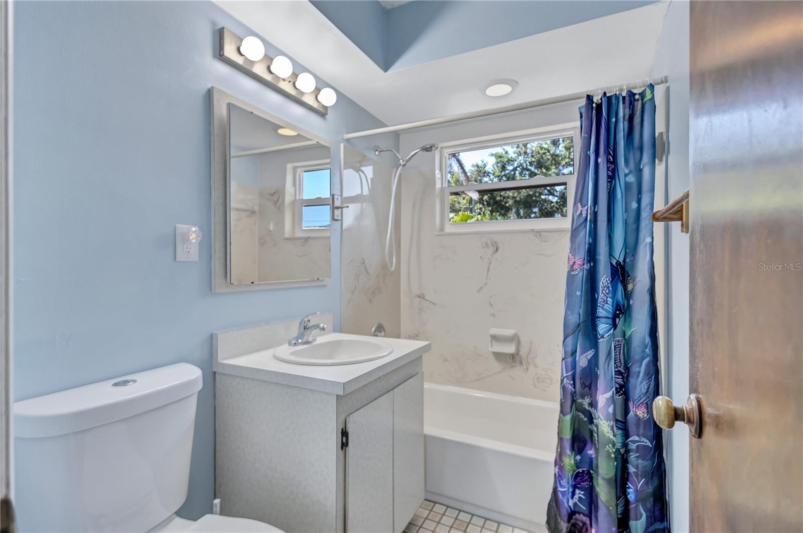 Image 23 of 39 For 6443 34th Avenue N