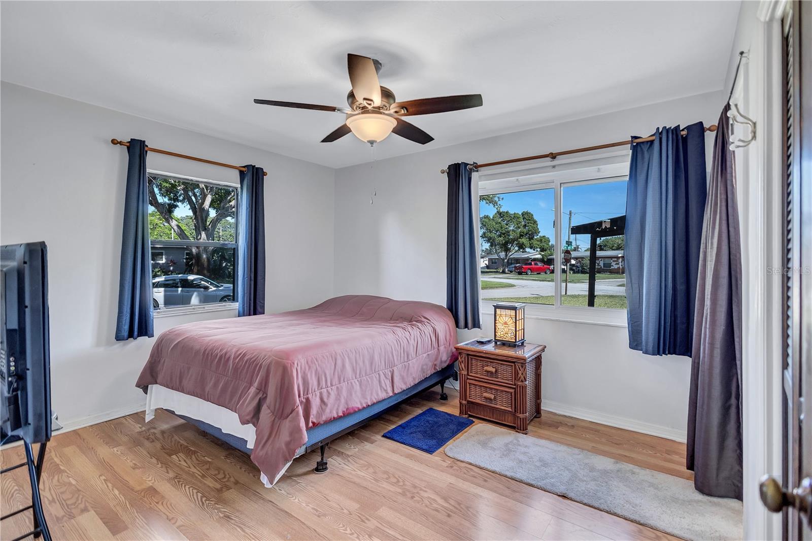 Image 29 of 39 For 6443 34th Avenue N