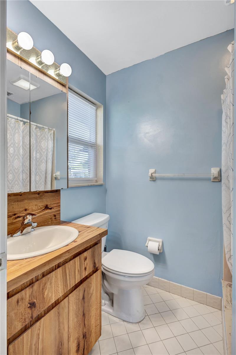 Image 31 of 39 For 6443 34th Avenue N