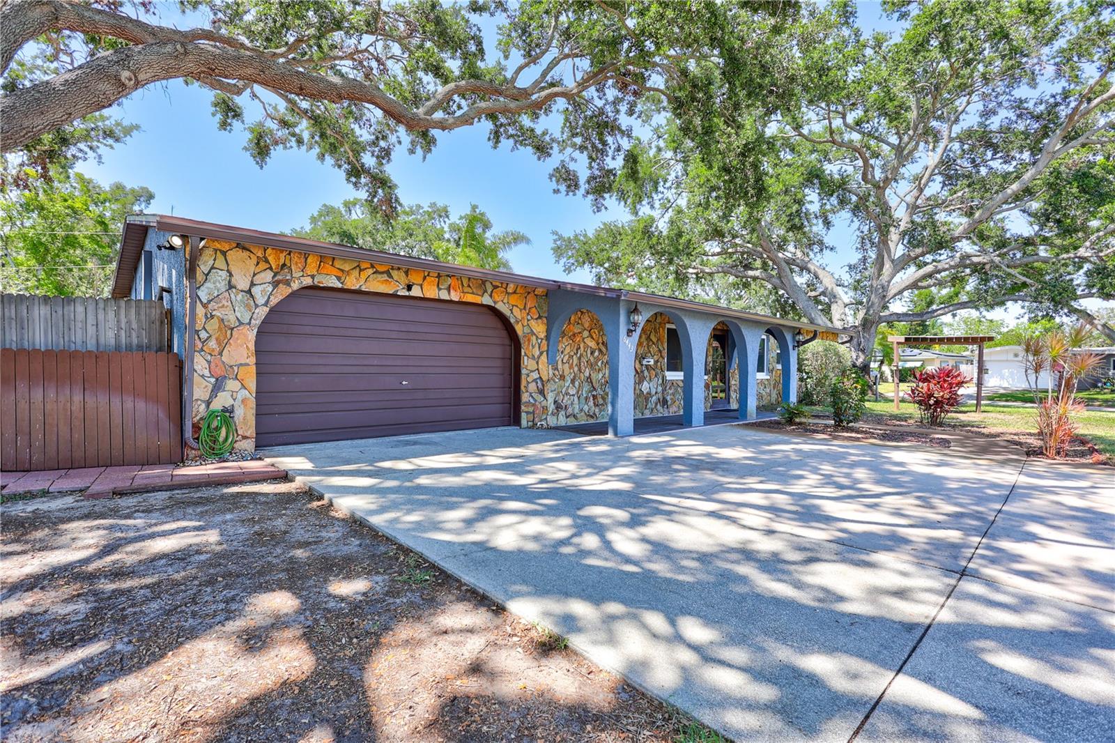 Image 5 of 39 For 6443 34th Avenue N