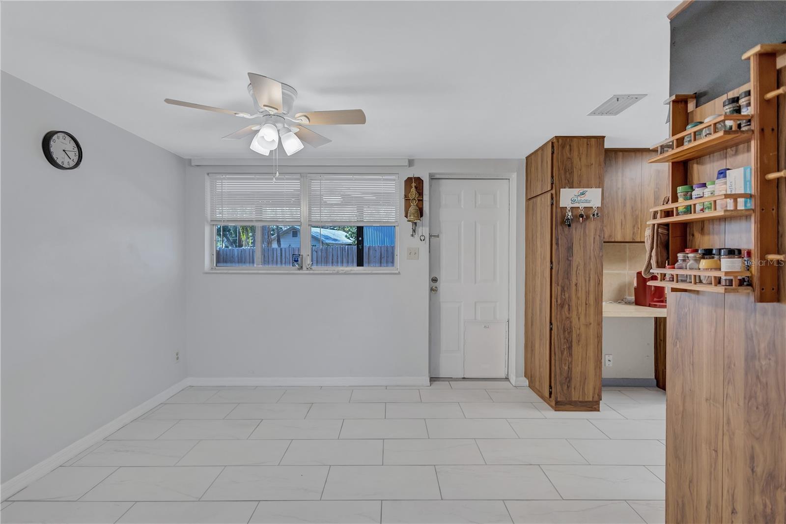 Image 6 of 39 For 6443 34th Avenue N