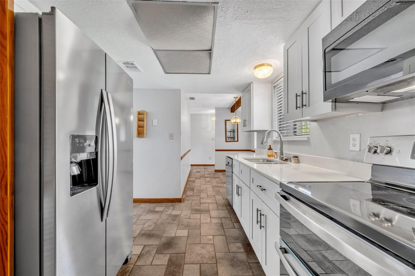 Image 12 of 40 For 2104 Winding Ridge Avenue S