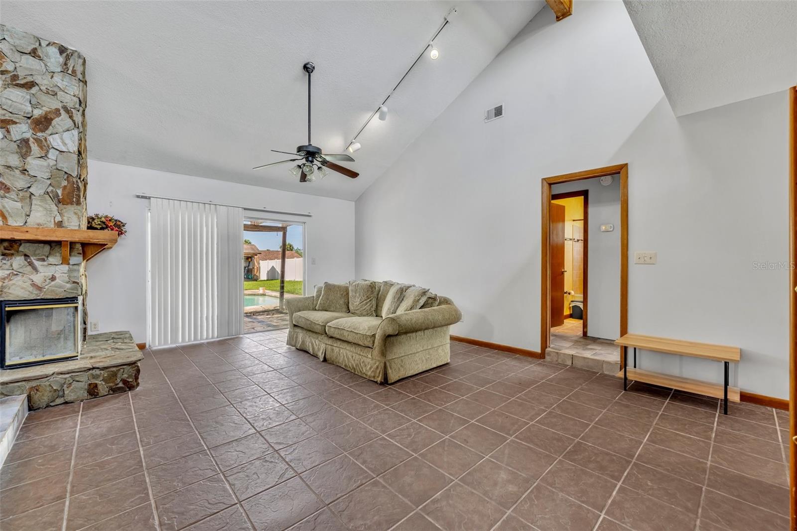 Image 6 of 40 For 2104 Winding Ridge Avenue S