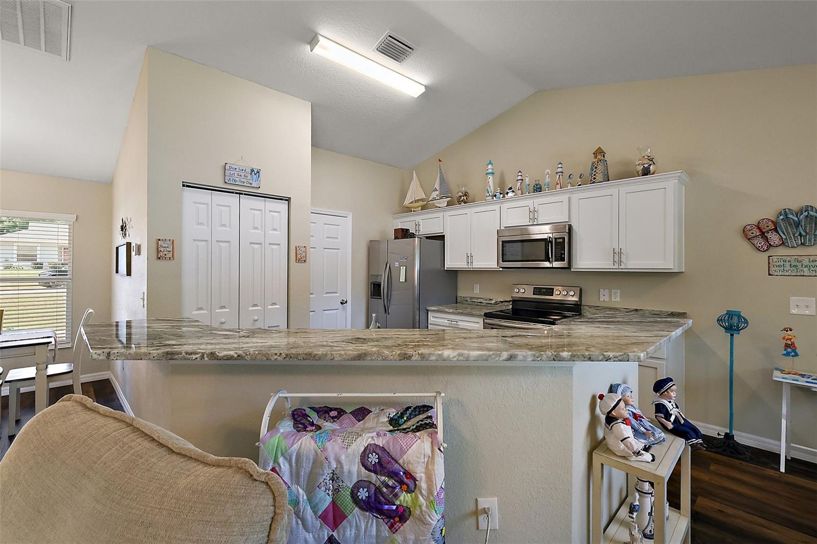 Image 11 of 36 For 7162 124th Street