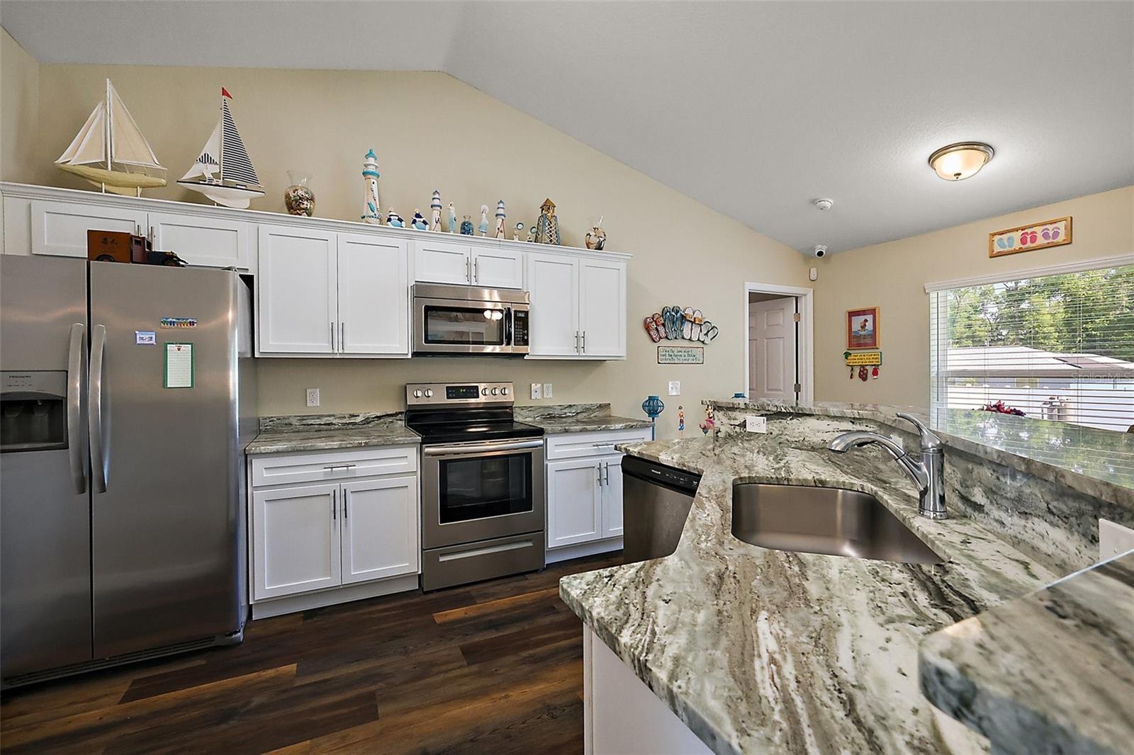 Image 7 of 36 For 7162 124th Street