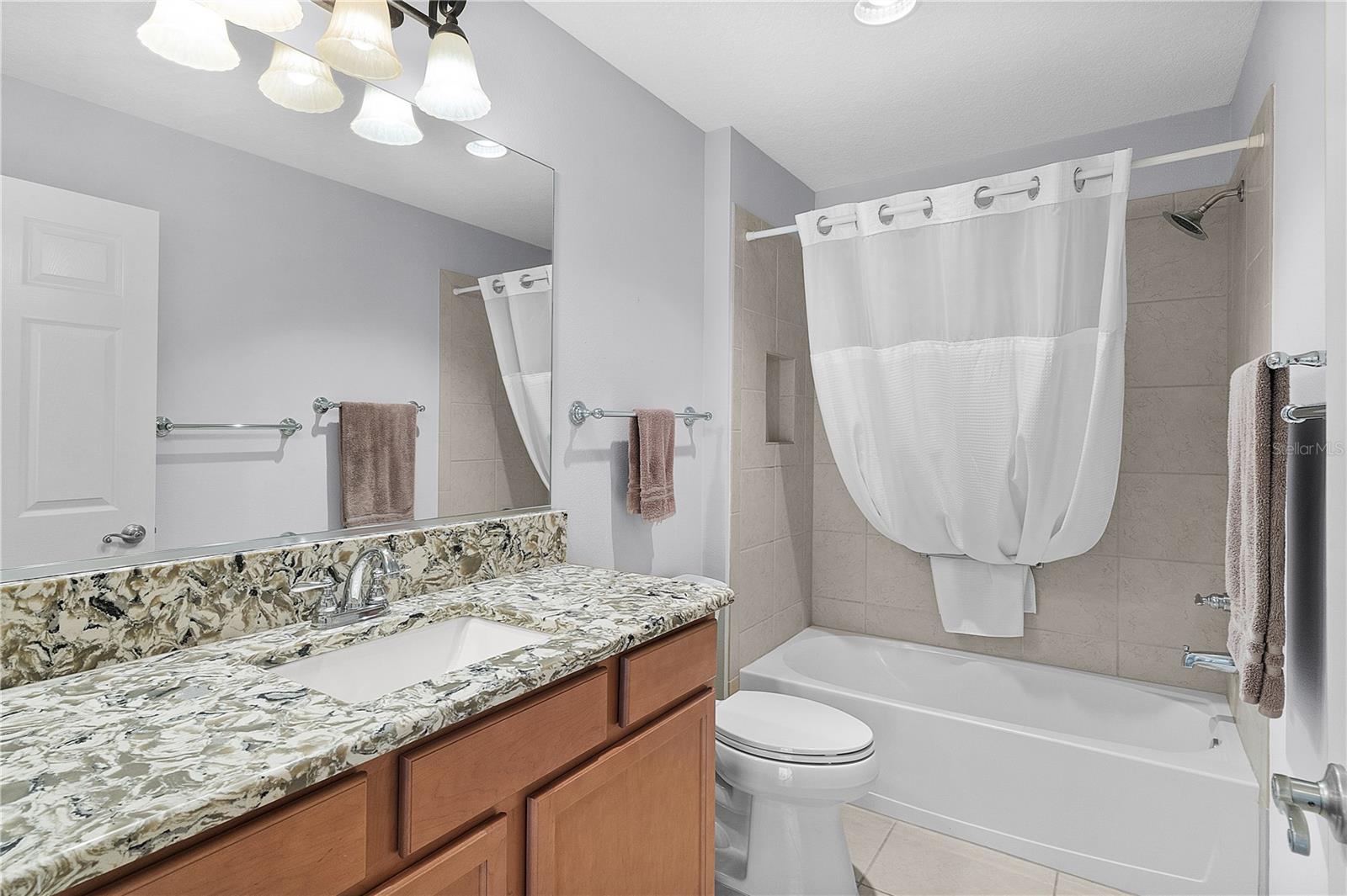 Image 18 of 56 For 2967 Thayer Terrace