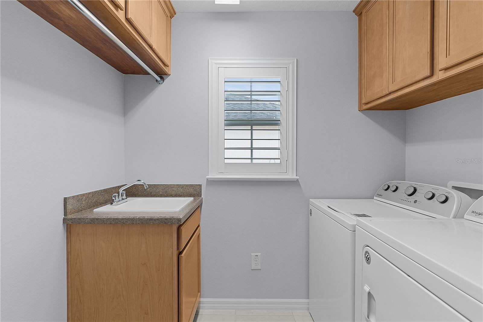 Image 19 of 56 For 2967 Thayer Terrace