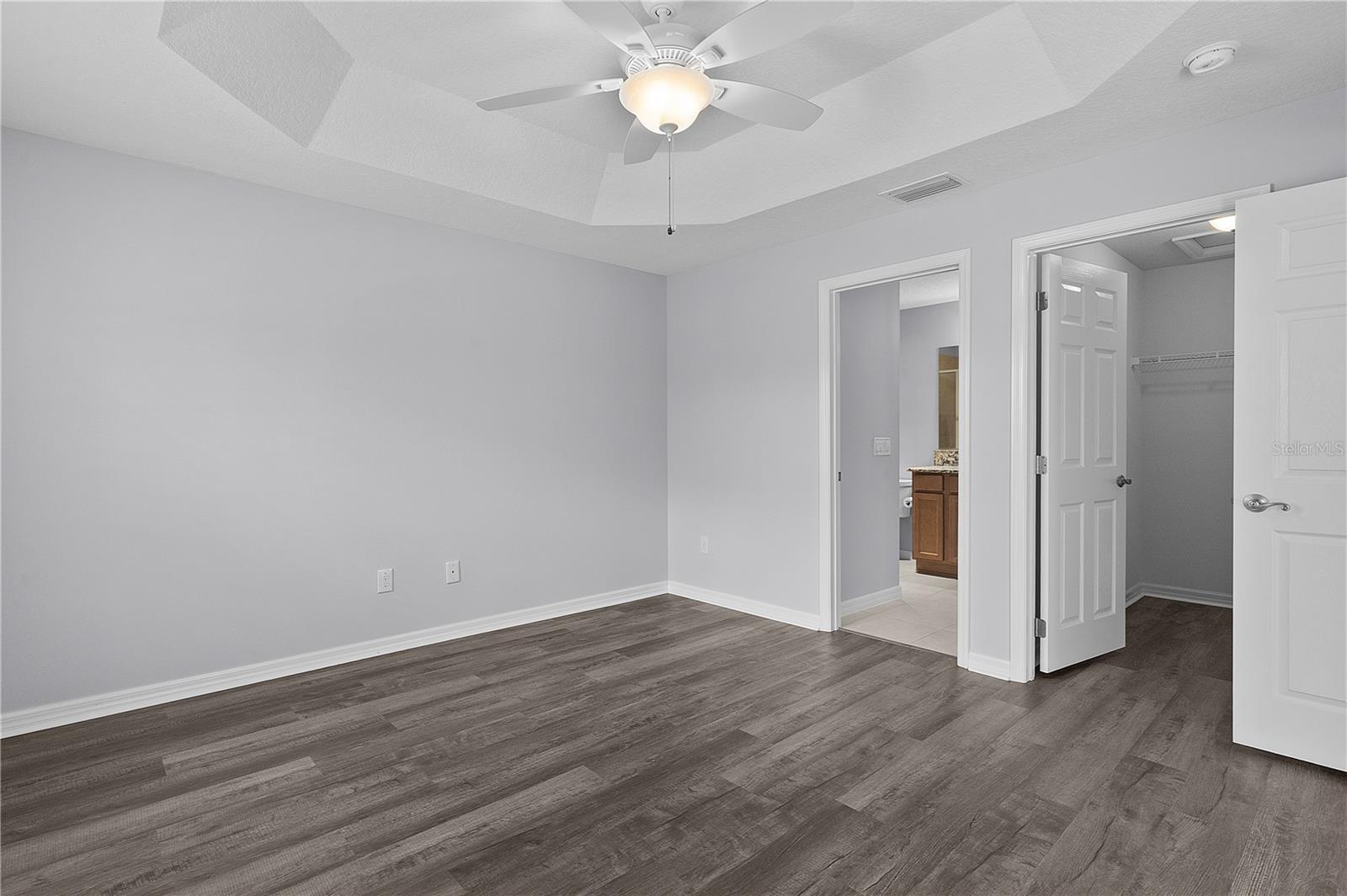 Image 25 of 56 For 2967 Thayer Terrace