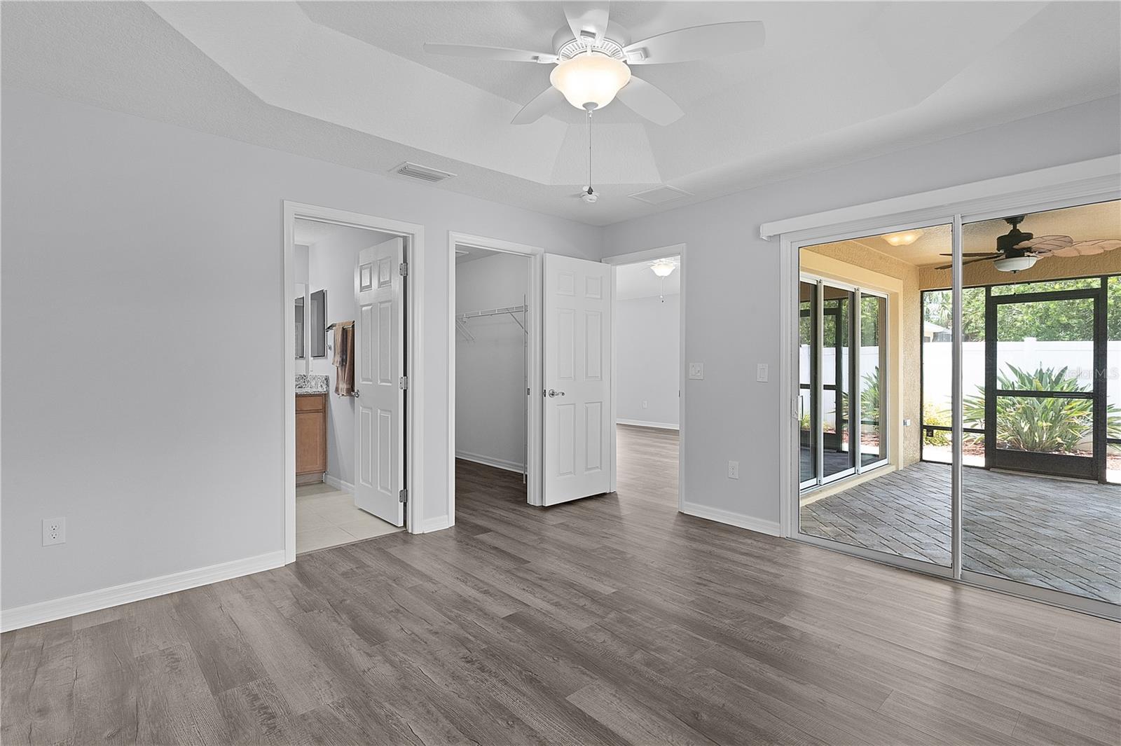 Image 26 of 56 For 2967 Thayer Terrace