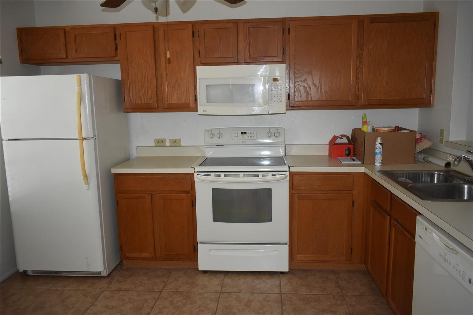 Image 11 of 20 For 610 Swallow Court