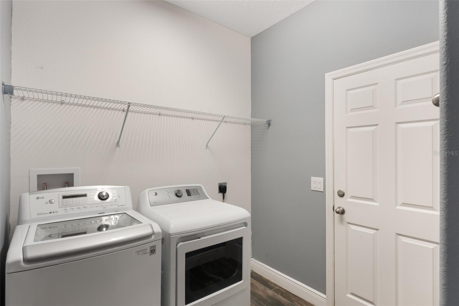 Image 20 of 34 For 686 Black Eagle Drive