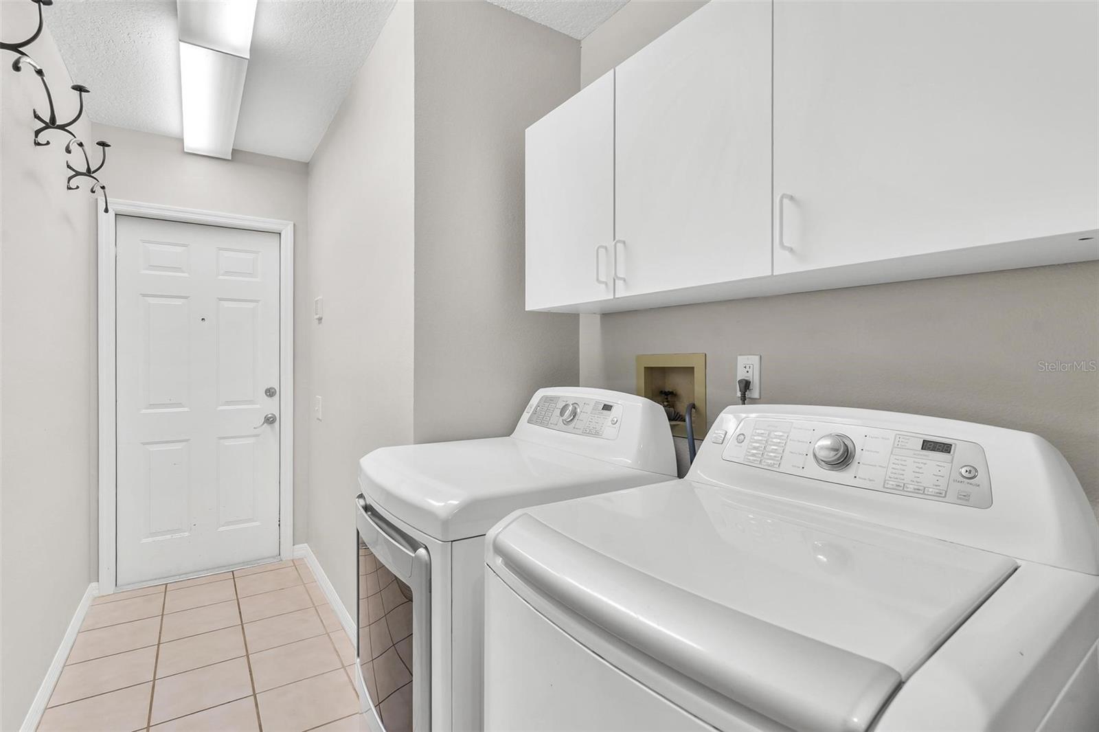 Image 37 of 53 For 6048 Topsail Road