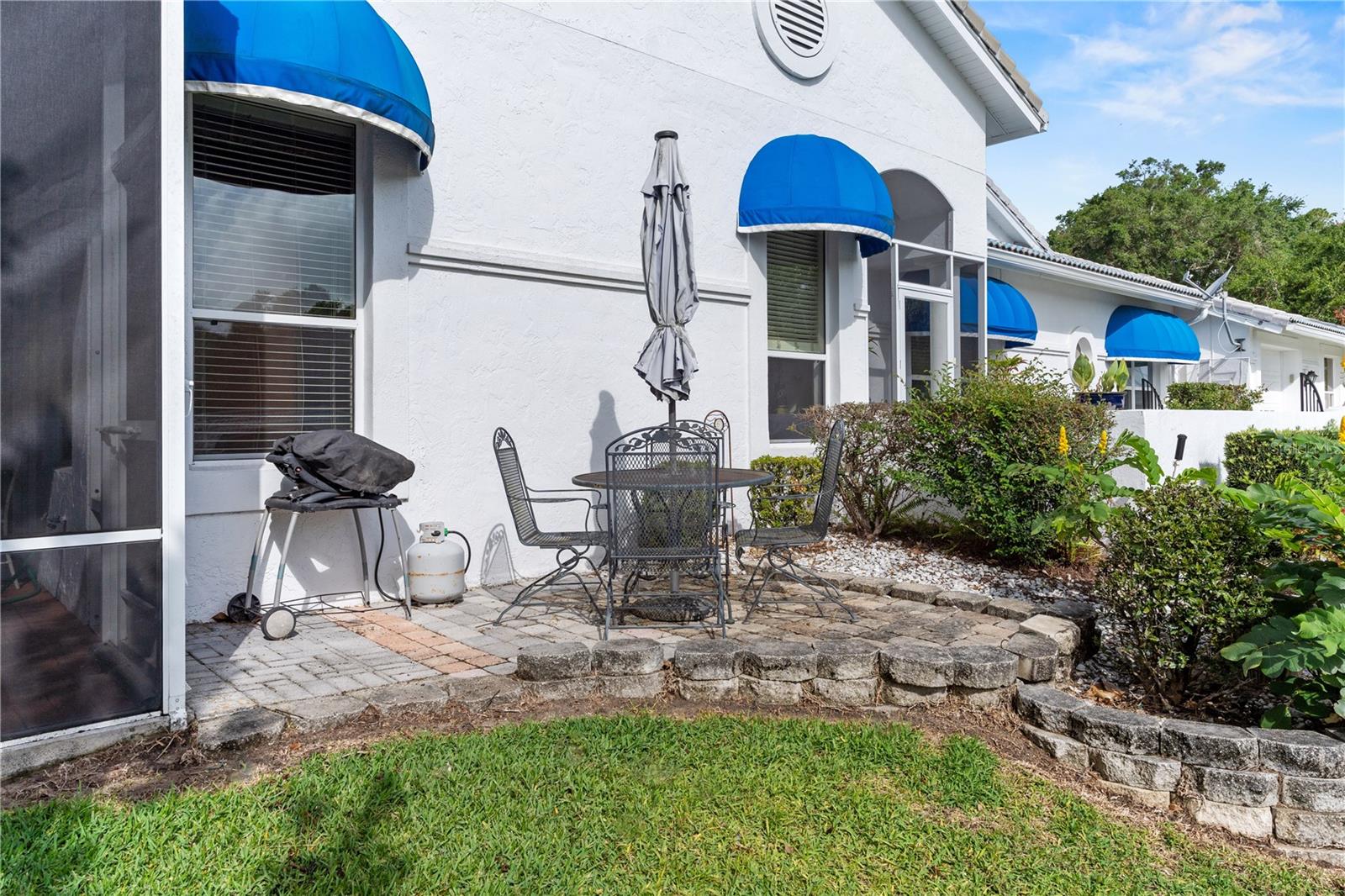 Image 8 of 53 For 6048 Topsail Road