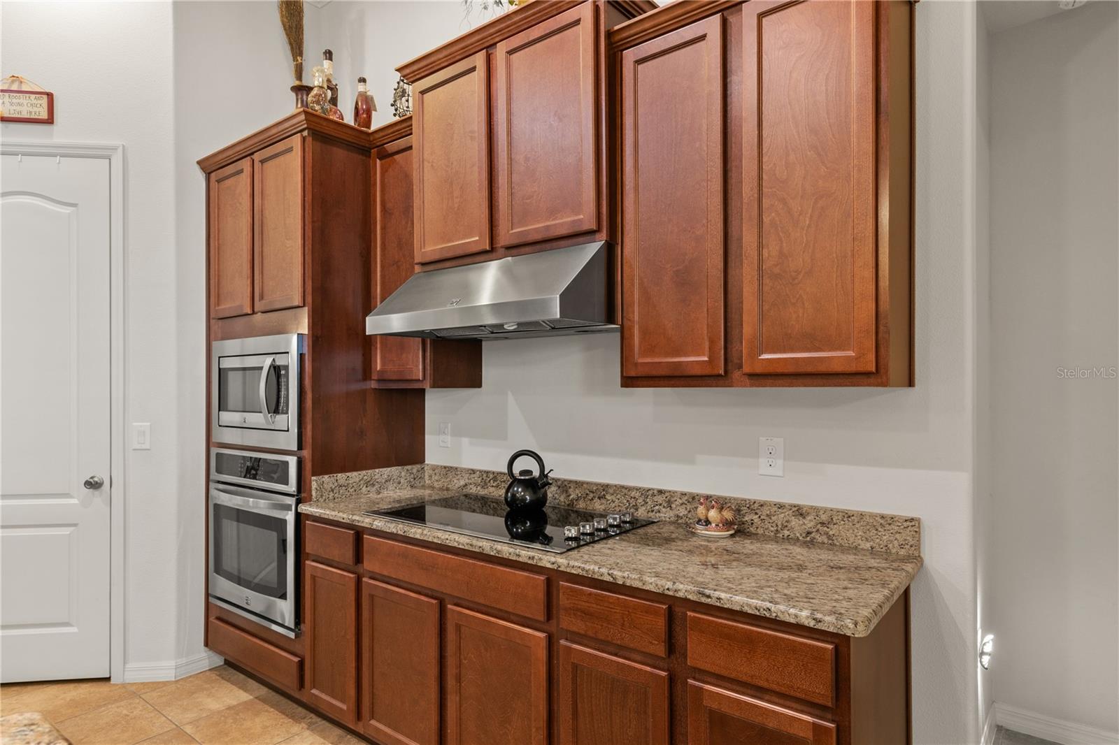 Image 16 of 43 For 10240 Kabana Boulevard
