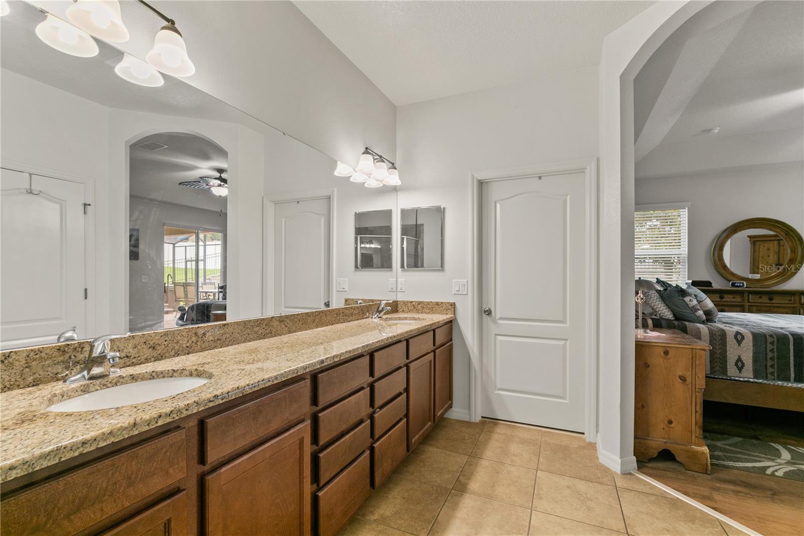 Image 22 of 43 For 10240 Kabana Boulevard