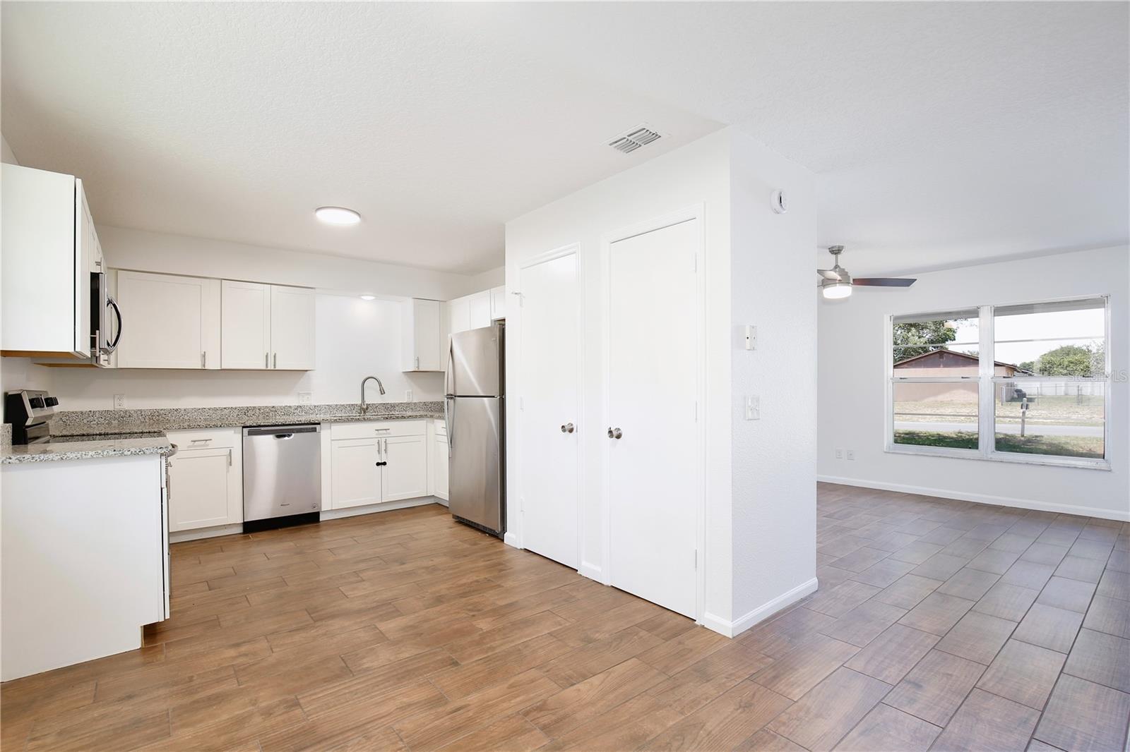 Image 6 of 22 For 1228 Padgett Circle