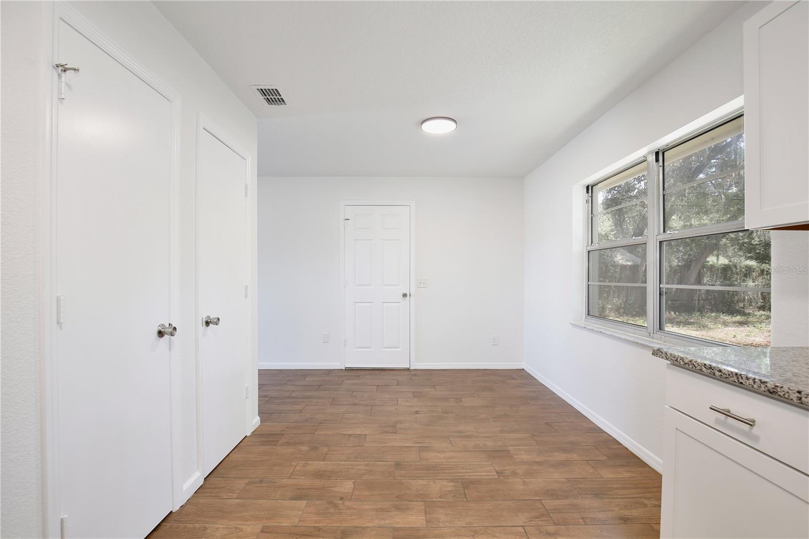 Image 8 of 22 For 1228 Padgett Circle