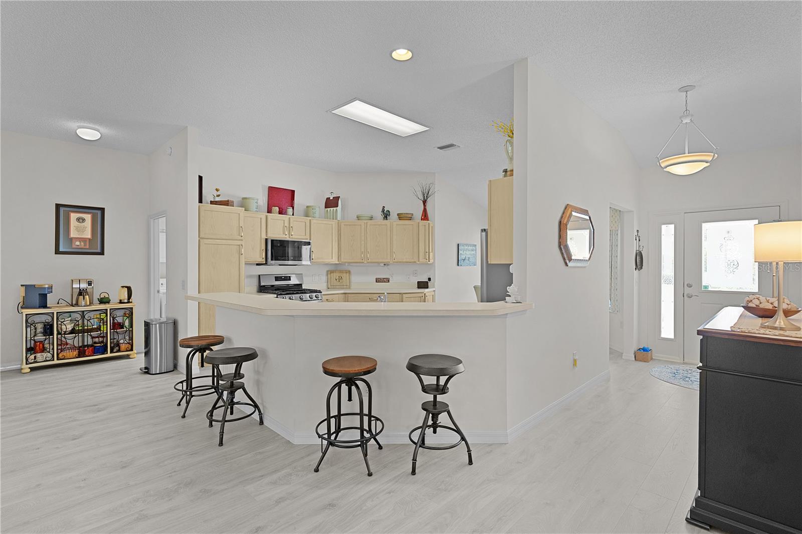 Image 13 of 44 For 2738 Morven Park Way