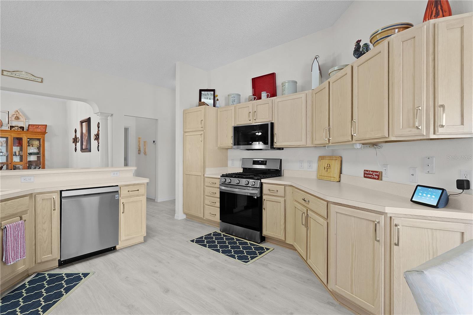 Image 15 of 44 For 2738 Morven Park Way