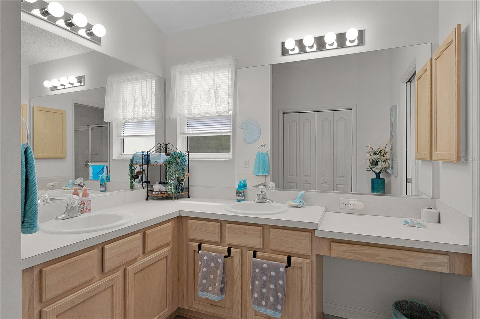 Image 22 of 44 For 2738 Morven Park Way