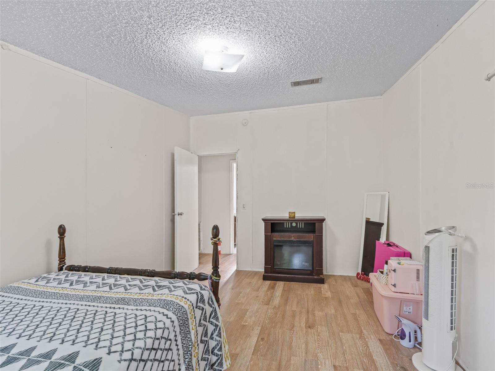 Image 25 of 40 For 14130 175th Street