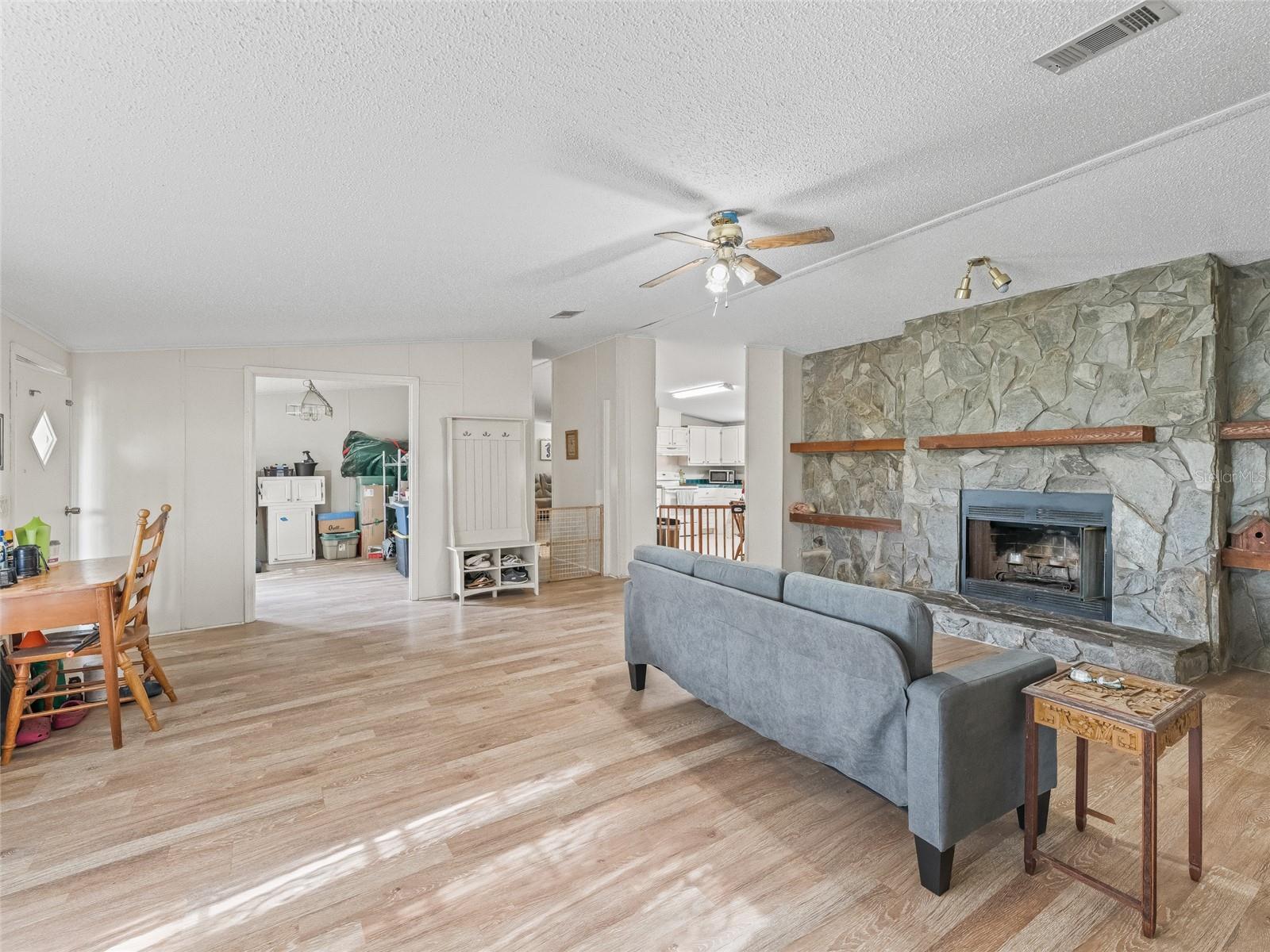 Image 8 of 40 For 14130 175th Street