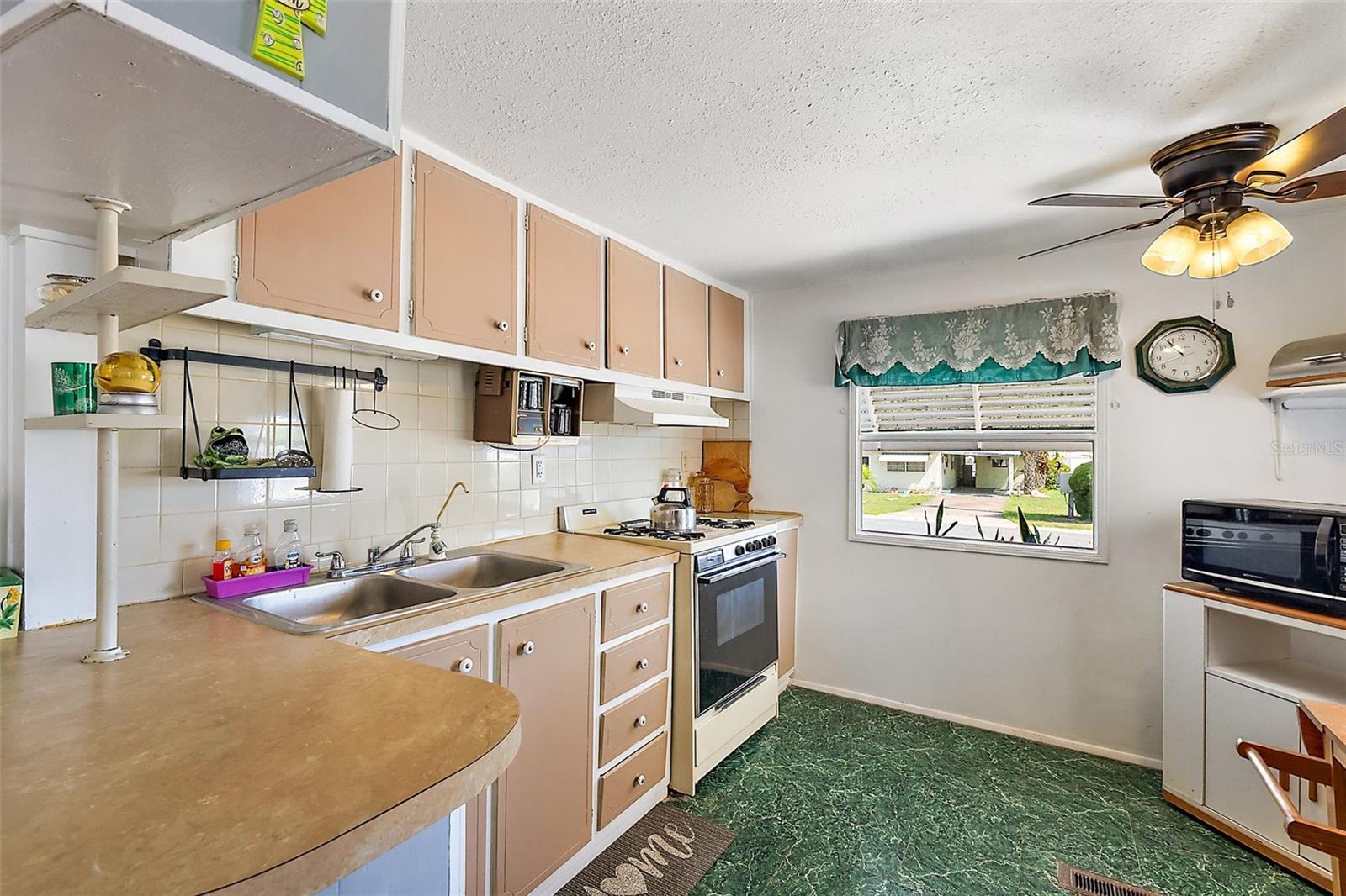 Image 10 of 25 For 11750 Hickory Lane