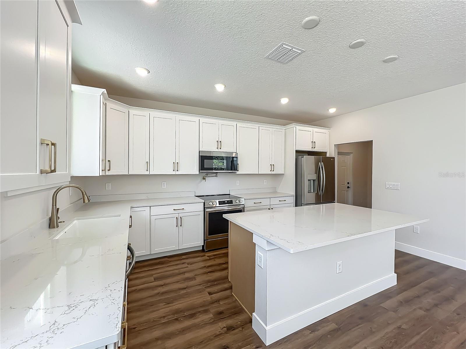 Image 18 of 72 For 591 Osceola  