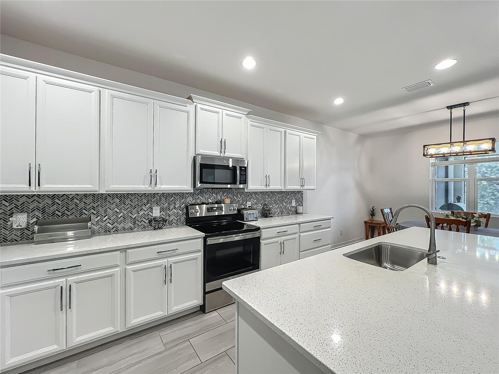Image 16 of 54 For 124 Juno Drive