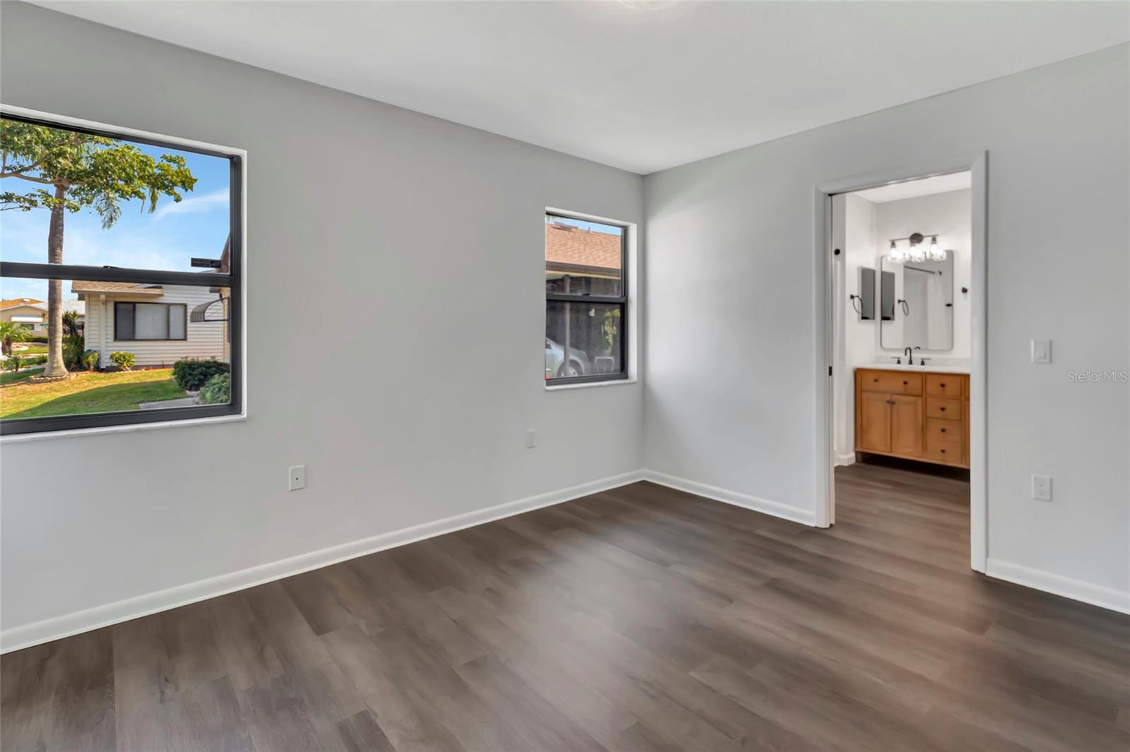 Image 16 of 31 For 2235 Harbor Town Lane