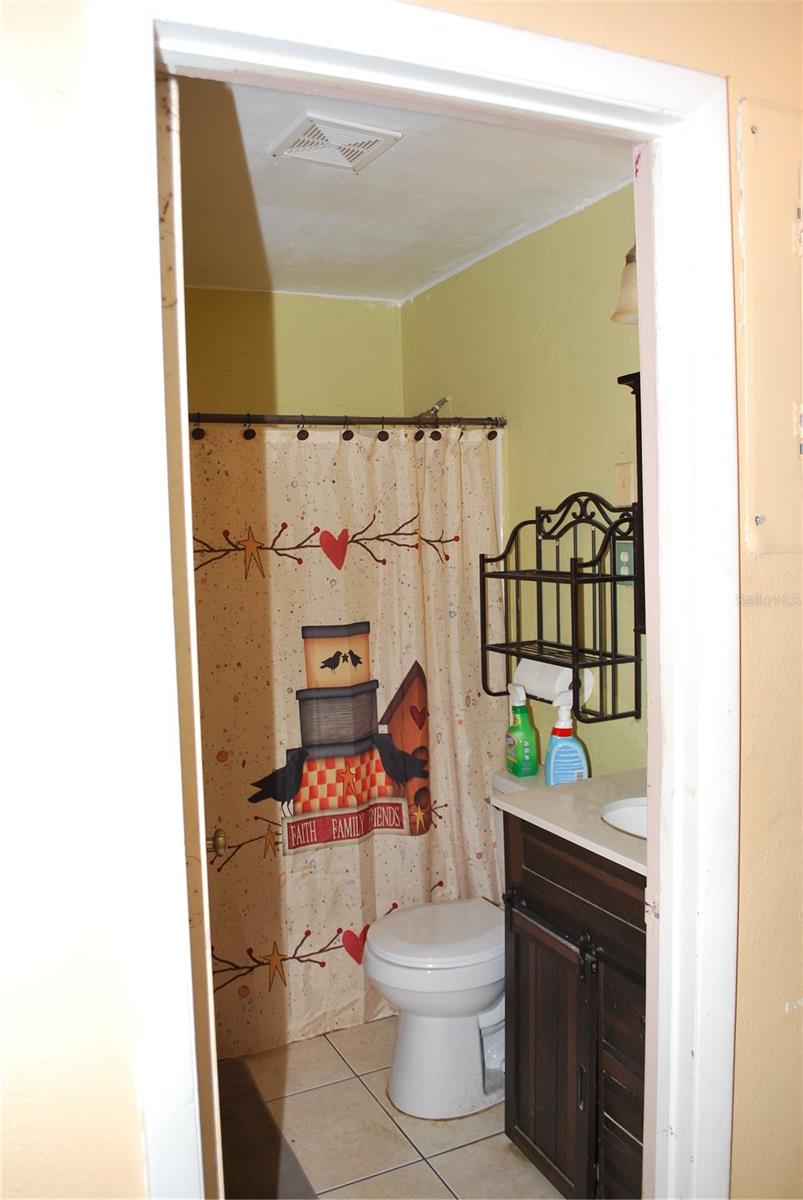 Image 21 of 33 For 1095 Golden Isle Drive