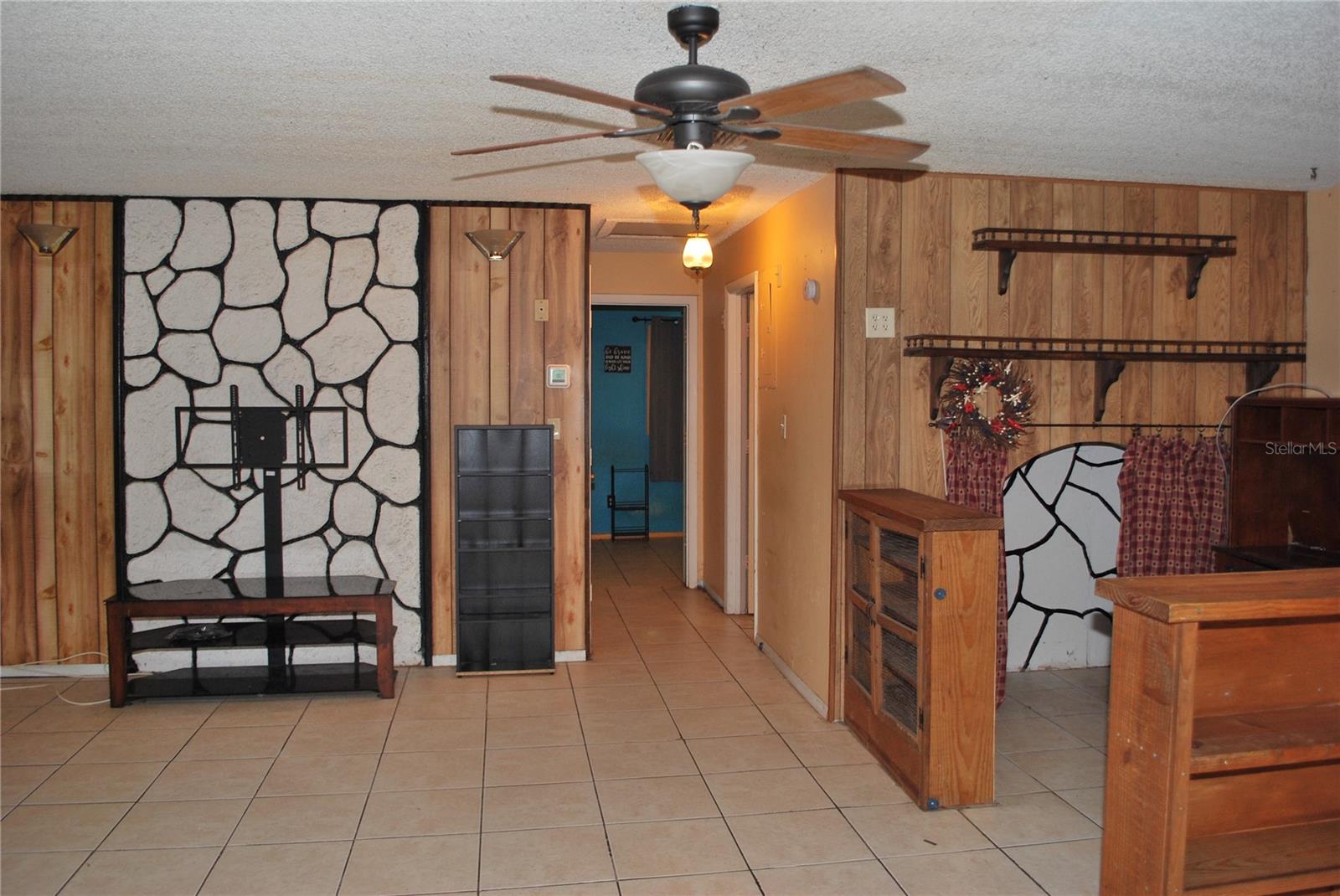 Image 7 of 33 For 1095 Golden Isle Drive