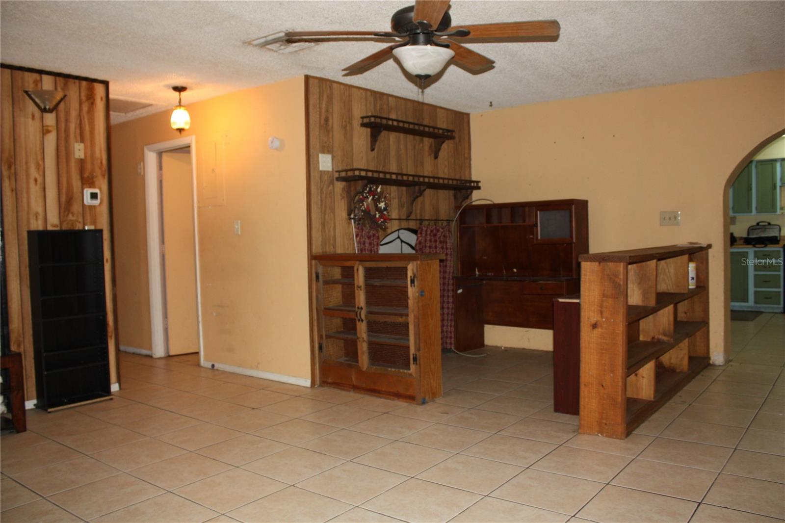 Image 8 of 33 For 1095 Golden Isle Drive