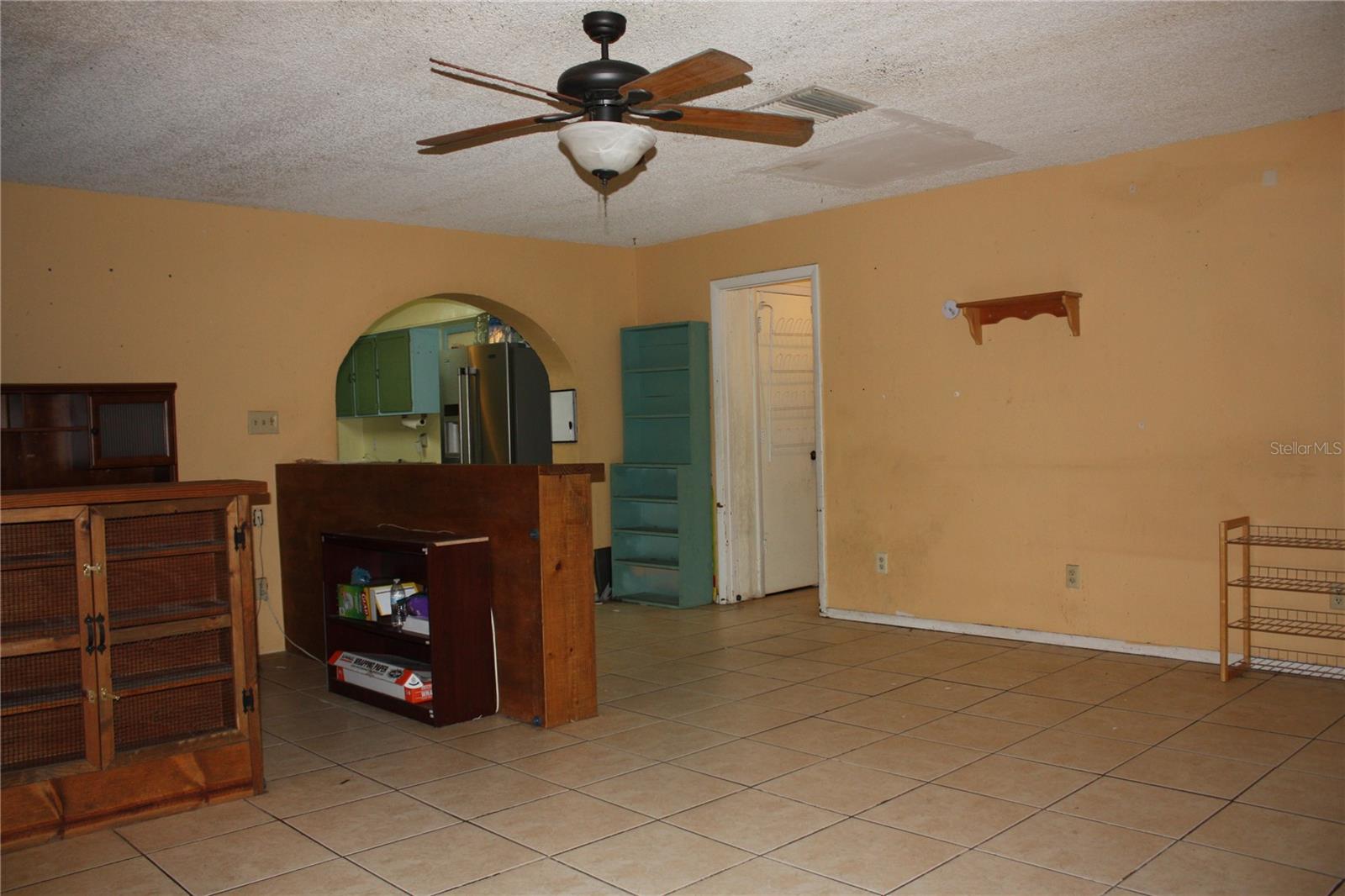 Image 9 of 33 For 1095 Golden Isle Drive