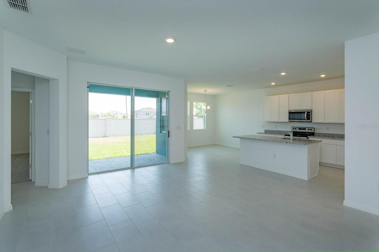 Image 7 of 18 For 520 Silver Palm Drive