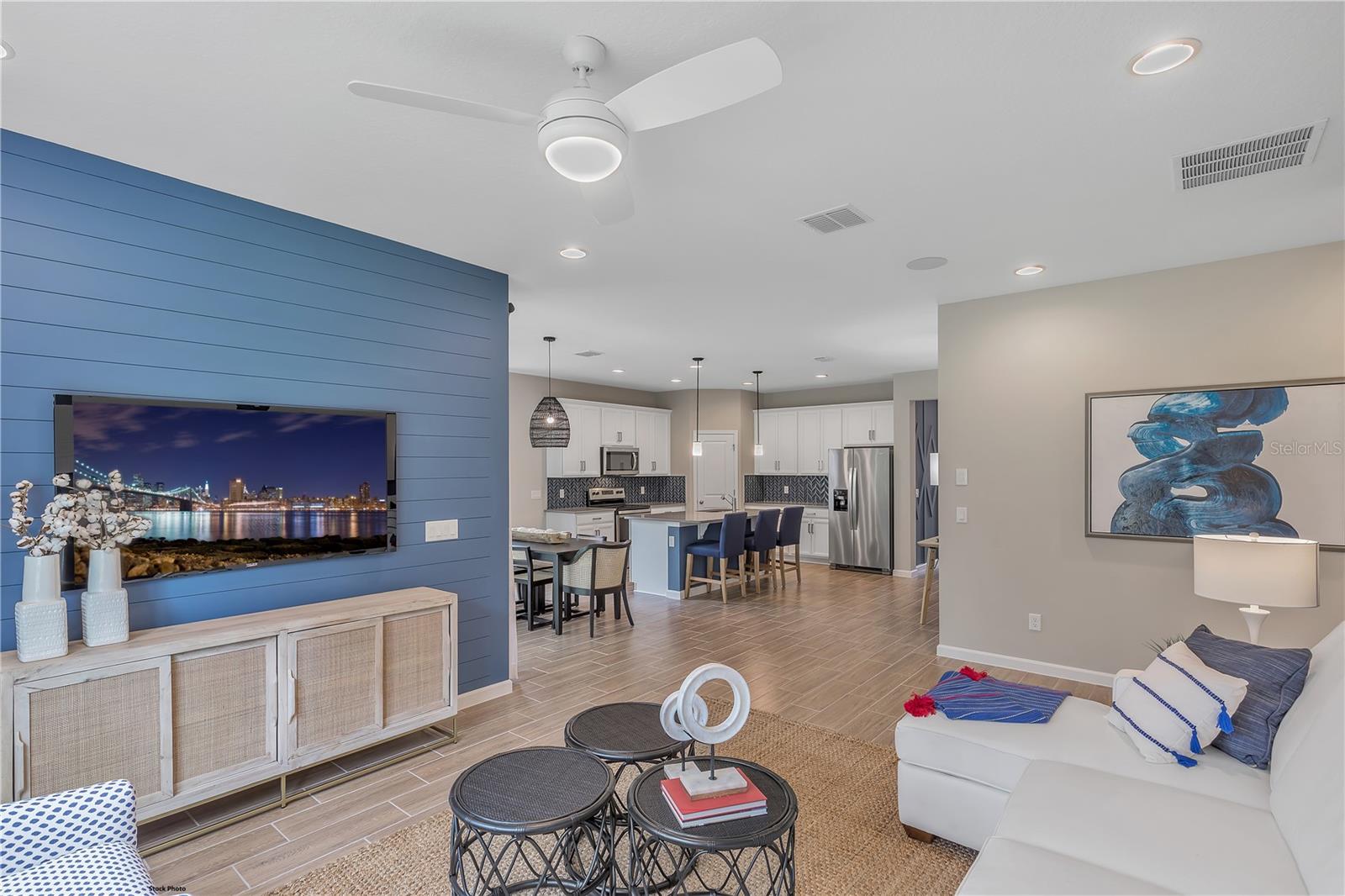 Image 2 of 6 For 504 Silver Palm Drive